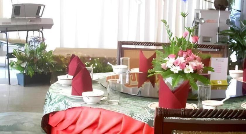 Vasu Hotel Mahasarakham Махасаракхам Экстерьер фото